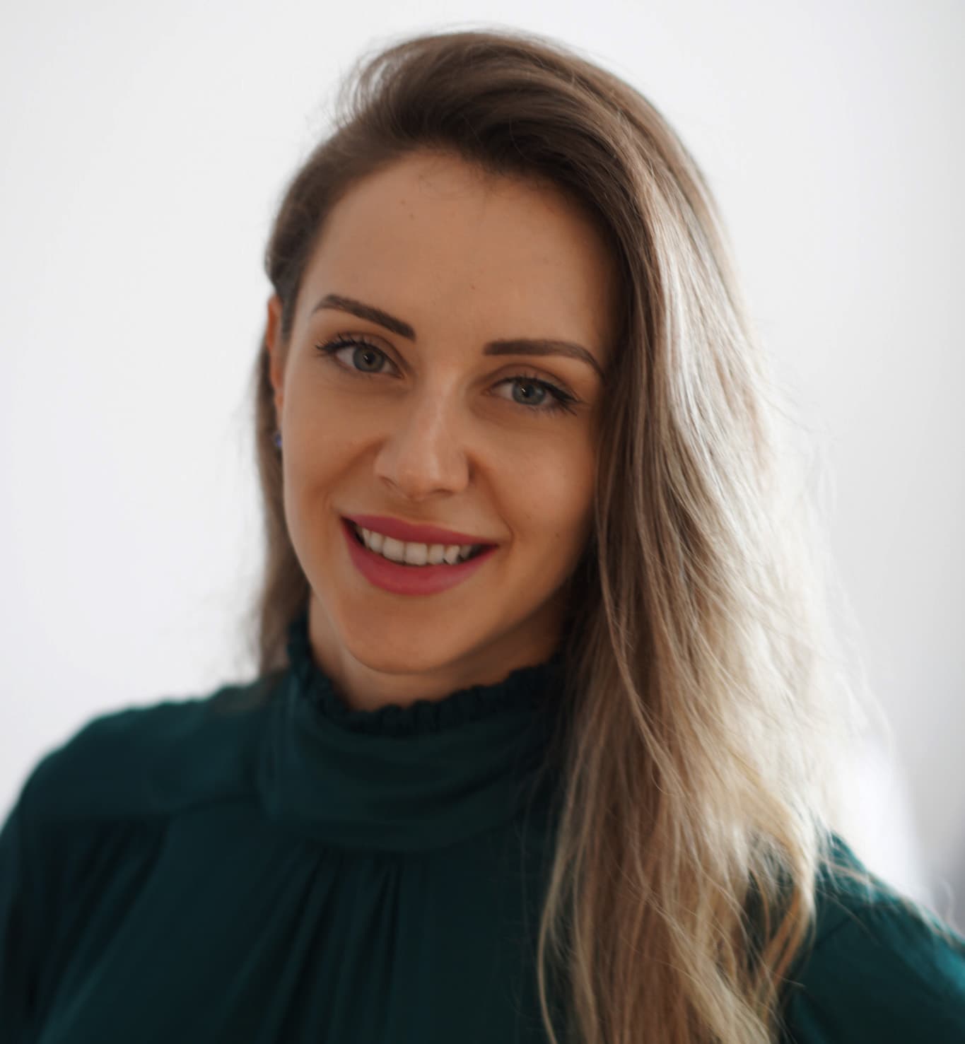 Daniela Ceusan - Server